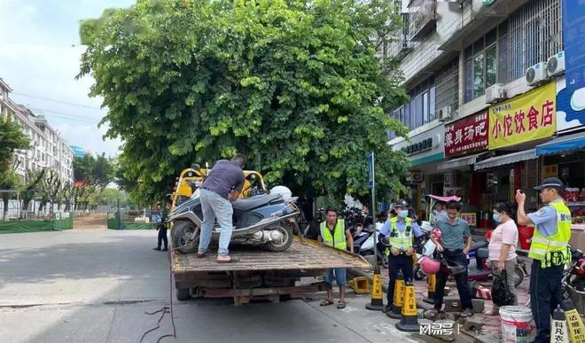 发生交通事故车拖走了交钱么_交通事故案发现场的车辆谁拖走