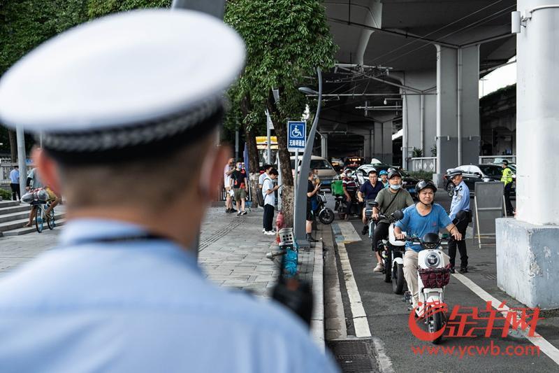 发生事故车被拖走多久能开回来_交通事故案发现场的车辆谁拖走_事故车辆拖走多长时间能开回来