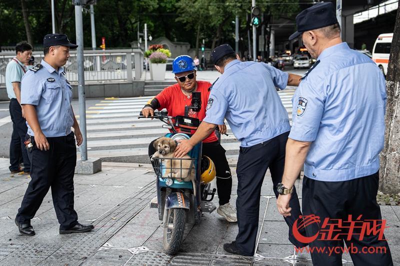 事故车辆拖走多长时间能开回来_发生事故车被拖走多久能开回来_交通事故案发现场的车辆谁拖走